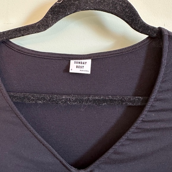 NWT Sunday Best Cropped Long Sleeve - Picture 4 of 4